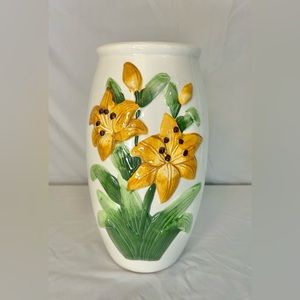 Vintage Vase Daffodils in Bloom Vase Cream with Orange Flowers Ceramic Vase 9.5”